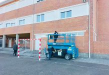 Baiona inicia los trabajos de impermeabilización de la fachada trasera del CEIP Fontes Baíña