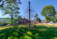 Tomiño pone a punto los parques infantiles para el verano