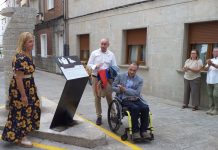 Sentido homenaje a los marinos de Baiona que realizaron la primera circunnavegación a la tierra