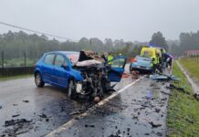 Dos heridos, uno de ellos grave, en una colisión frontal en O Rosal