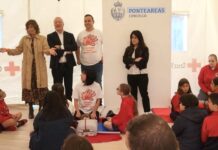 A Área Sanitaria de Vigo ensina técnicas de reanimación cardiopulmonar a máis de 800 estudantes