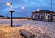 La espuma toma el puerto de A Guarda y la Praia da Cuncheira y A Palma en Baiona