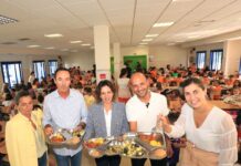 Un menú personalizado con produto local e de tempada para máis de 330 estudantes do CEIP Antonio Palacios
