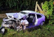 Tres heridos tras una colisión entre dos vehículos en Tomiño