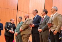 Jésus Vázquez Almuiña recibe el «mariñeiro de honra” de la Marinetea