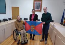 La bandera de Baiona dará la vuelta al mundo en velero