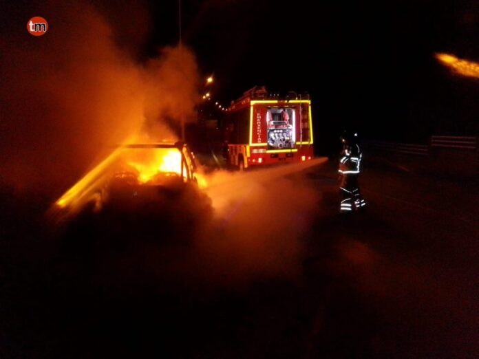 coche calcinado rua pazos nigran