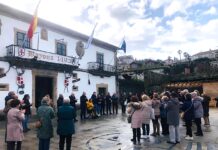 Baiona y Porriño guardan un minuto de silencio por las víctimas del incendio de Valencia