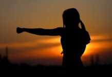 Curso de defensa personal para mujeres en Baiona