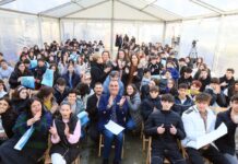 Os mozos do Porriño renden tributo a Rosalía de Castro