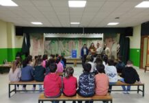 Alumnos de Baiona reciben charlas sobre el reciclaje de residuos