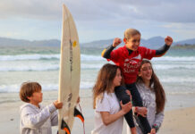 100 surfistas de toda España participaron en la Praia de Patos en la Liga Nacional Surfing Kids