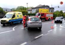 Dos heridas en una colisión en el centro de A Guarda
