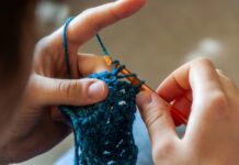 Tui celebra “Orgullo y punto”, una jornada inclusiva y tejeril para toda la familia