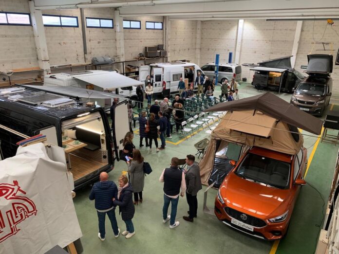 Una empresa de Baiona de vehículos camper presenta su nuevo modelo, el MG ZS Cíclope