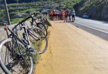 Herido un ciclista tres ser atropellado por un coche que se dio a la fuga en Oia