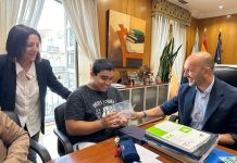 Iván, primer miembro de la familia Machado que cursa con éxito FP