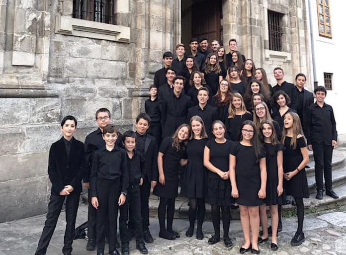 Coro Infantil e Xuvenil Cantabile