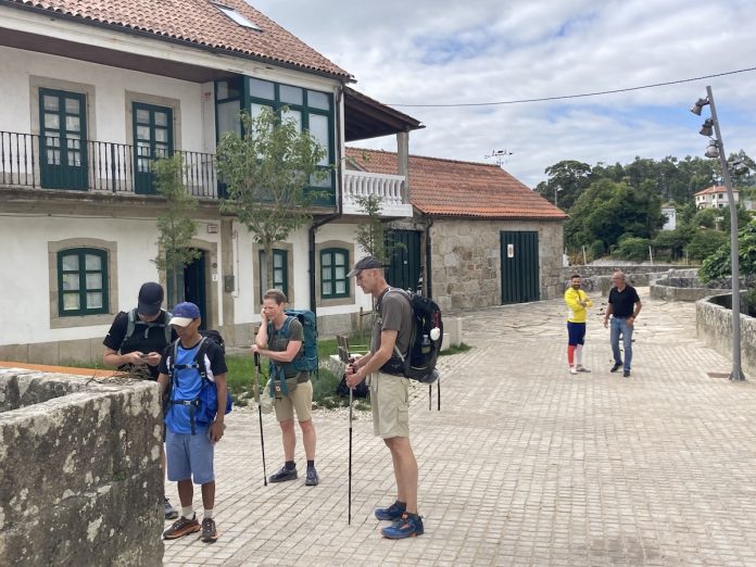 Nigrán inaugura la Praza da Ponte da Ramallosa
