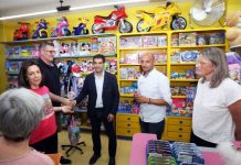 Comienzan las rebajas en O Porriño con descuentos y regalos para los consumidores