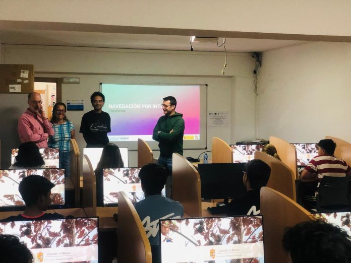 Cursos de competencia digital para jóvenes en Baiona
