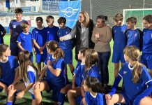A vicepresidenta de Deportes da Deputación visitou o Sárdoma CF