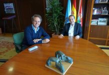 Domingo Villar permanecerá «sentado» en los jardines de la Plaza Compostela