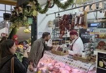 El chef Iván Mariñas hace la compra en el Mercado do Calvario