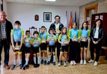 Oia recibe a La Academia Oiense – Minibues