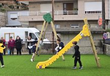 O Porriño estrena un nuevo parque infantil en Atios