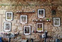 Xosé Cabaleiro expone obras en la cafetería «Art Café» de A Guarda