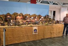 Genaro Alonso expone su Belén artesanal en el Concello da Guarda