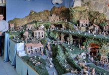 Ya se puede visitar el Belén benéfico de Generoso Cadilla en A Guarda