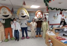 Los Bolechas visitan el Clínico de Santiago junto a Orpagu