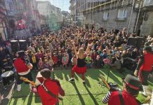La juventud de O Porriño da la bienvenida por adelantado al 2025