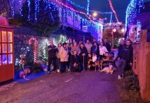 Los vecinos de Texosa, más de 30 años engalanando el barrio