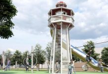 Un gran faro con luces led presidirá la zona de juegos del parque de A Ramallosa