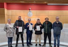 El alcalde de A Guarda muestra su apoyo al sector del taxi