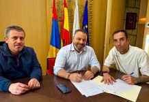 Ferreira firma convenios con los clubes de fútbol para la organización de los Campus de Semana Santa
