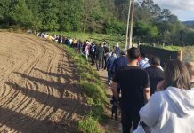 Más de 150 personas asistieron a la andaina “Amorín e o contrabando dos ovos”