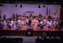 Bart Picqueur dirige a la Banda Filharmónica de Vigo en su segundo concierto de la temporada