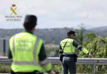 La Guardia Civil intensifica el control sobre los transportes turísticos para garantizar la seguridad vial estival