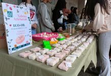 Alumnos del IES de Tomiño hacen jabones con aceites caseros