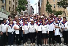 La música vasca recorre las calles de A Guarda con la visita del coro Kaleetan Kantuz