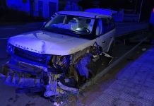 Dos heridos tras chocar un todoterreno contra una farola en Tui