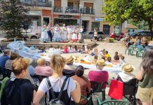Un proyecto que une a alumnos del Chano Piñeiro y a usuarios del Centro de Día Aprehendo
