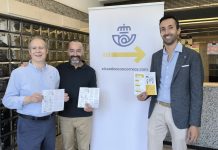 Correos presenta en A Guarda un mapa gratuito con recomendaciones para el Camino Portugués