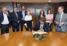 El ministro de Cultura, Ernest Urtasun, anuncia la nueva Biblioteca Pública del Estado en Vigo
