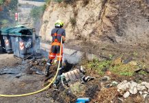 Alarma en A Ramallosa por un incendio en varios contenedores
