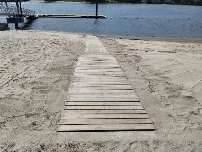 El arenal de Goián se convierte en la primera playa inclusiva y adaptada del río Miño
